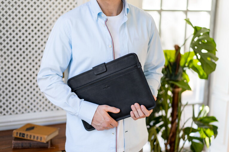 Stoneguard - Folio 13" | 551 | Black - 2