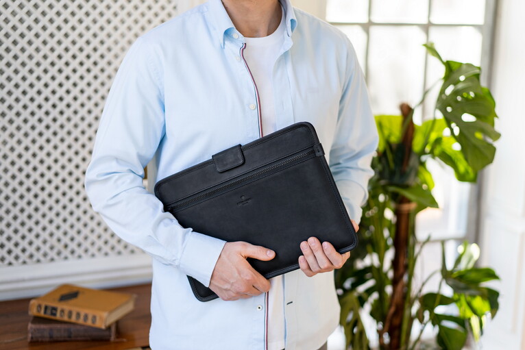 Stoneguard - Folio 13" | 551 | Black - 2